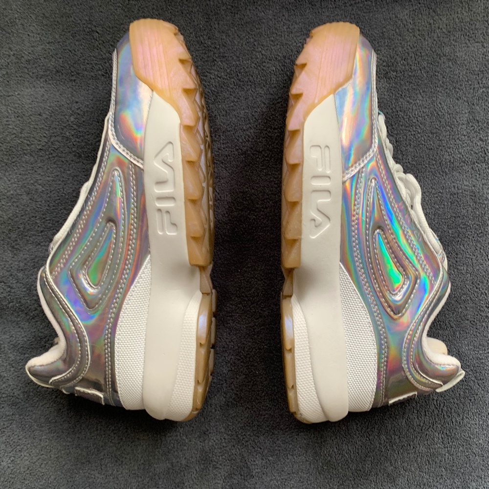 FILA Disruptor II Premium Iridescent Sneakers 7.5 – Women’s – Holographic Silver